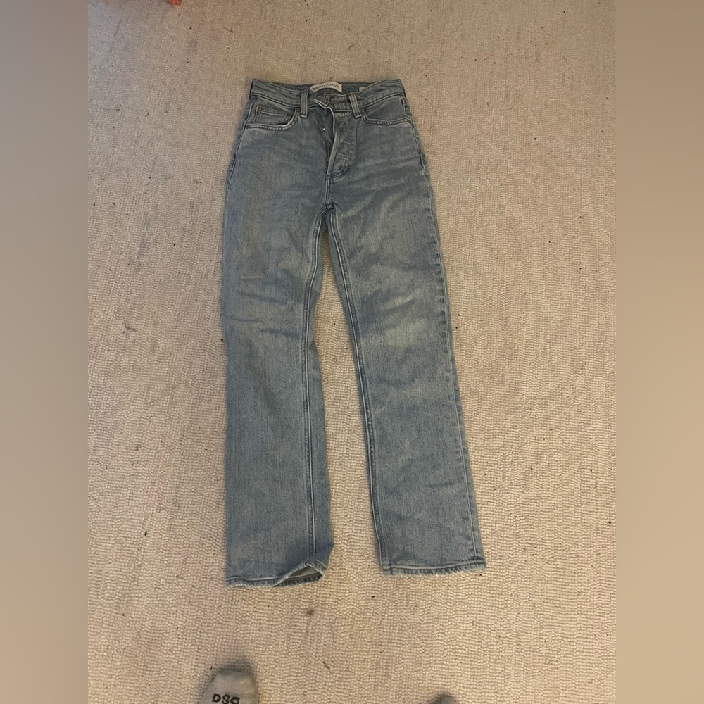 Aritzia Denim Forum Arlo Jeans Lightwash 24